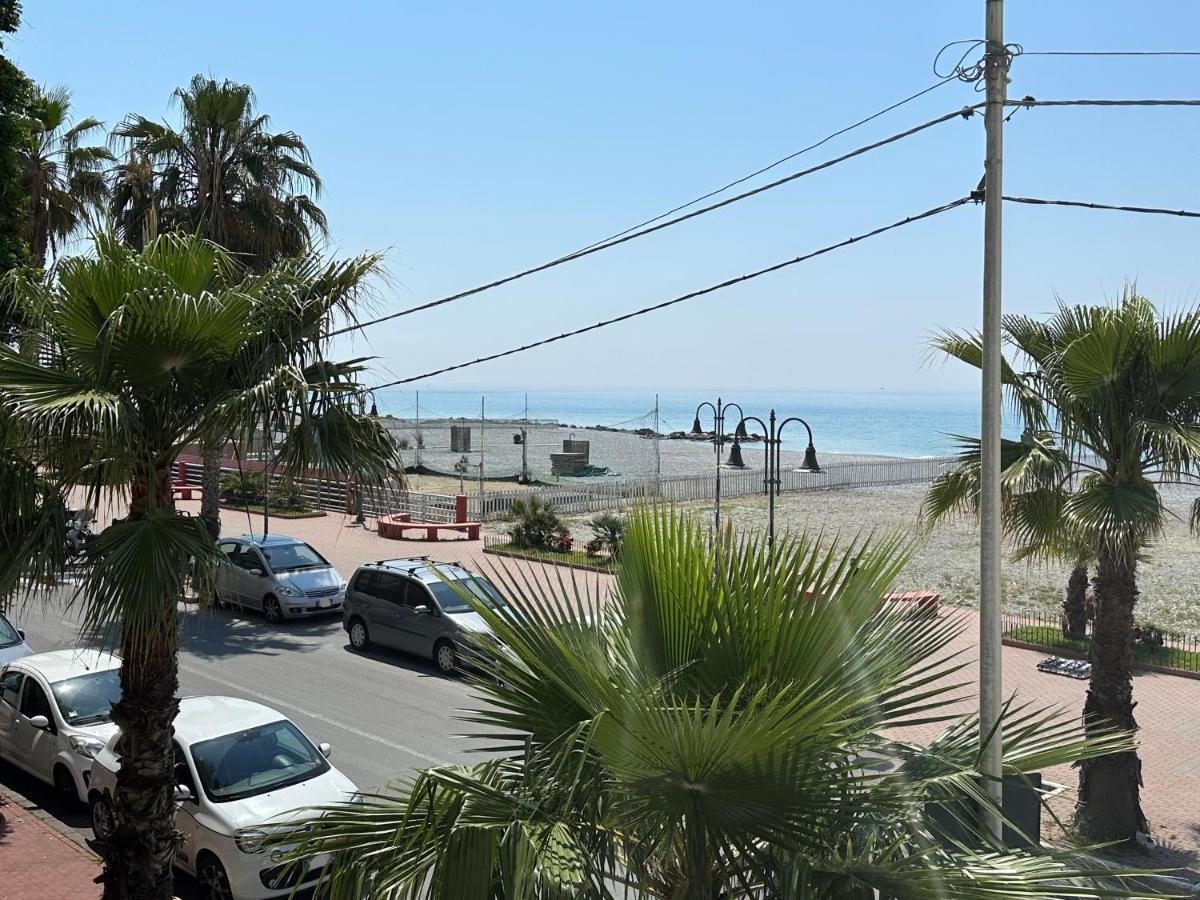 Appartamento Aria Del Mare Ventimiglia Exteriér fotografie
