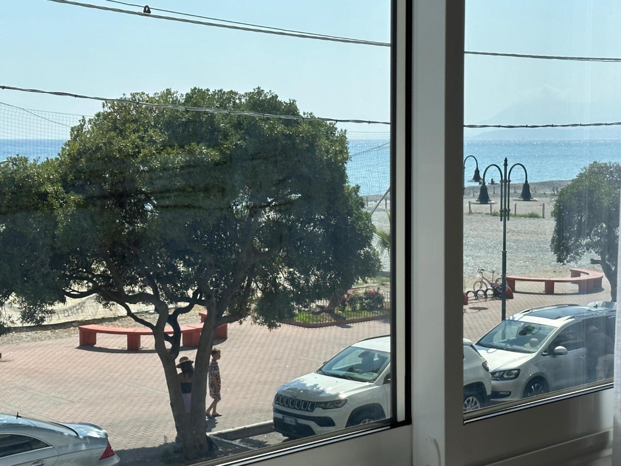 Appartamento Aria Del Mare Ventimiglia Exteriér fotografie